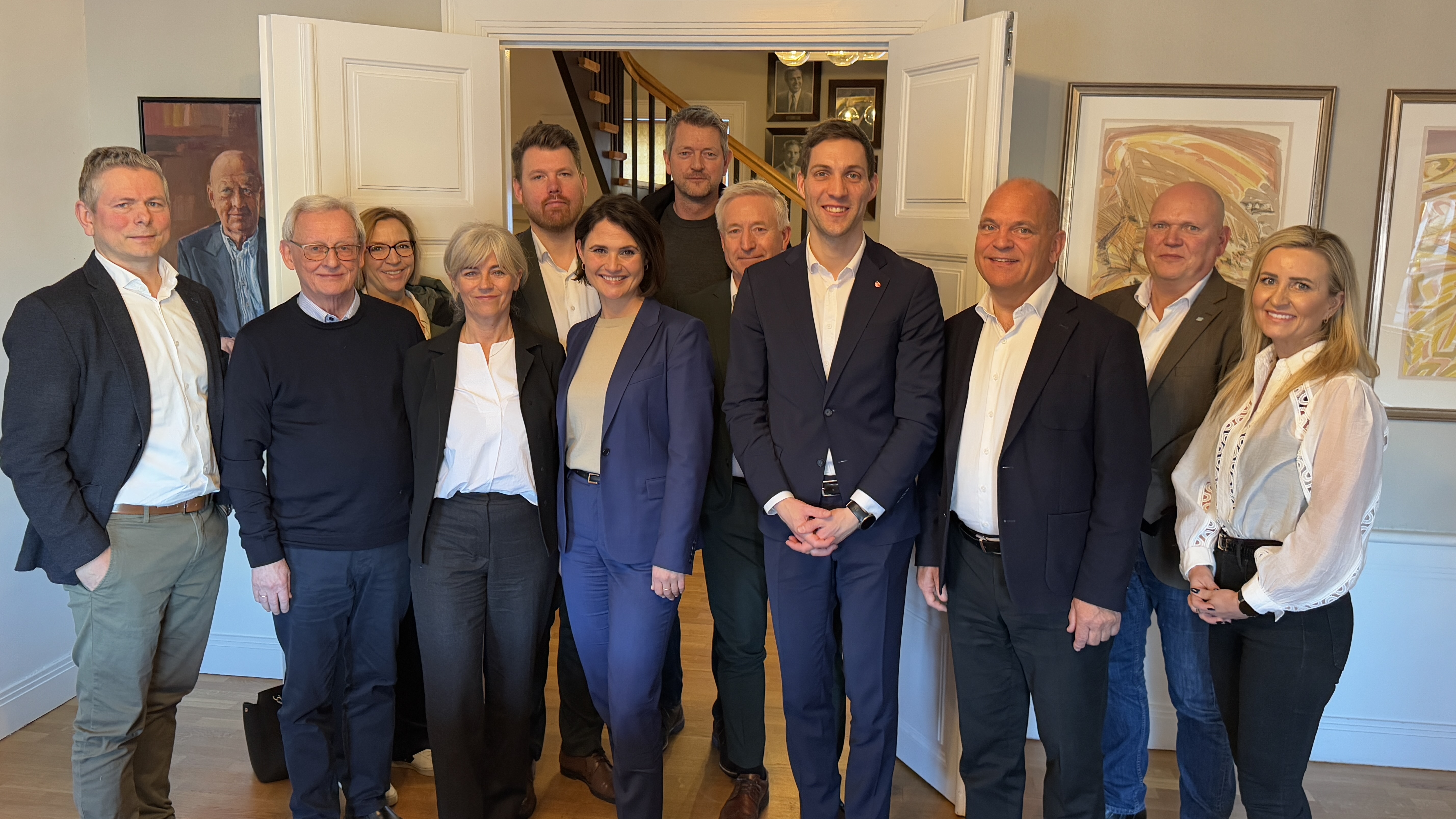 Statsråder møtte næringslivsledere på Rosenkildehuset