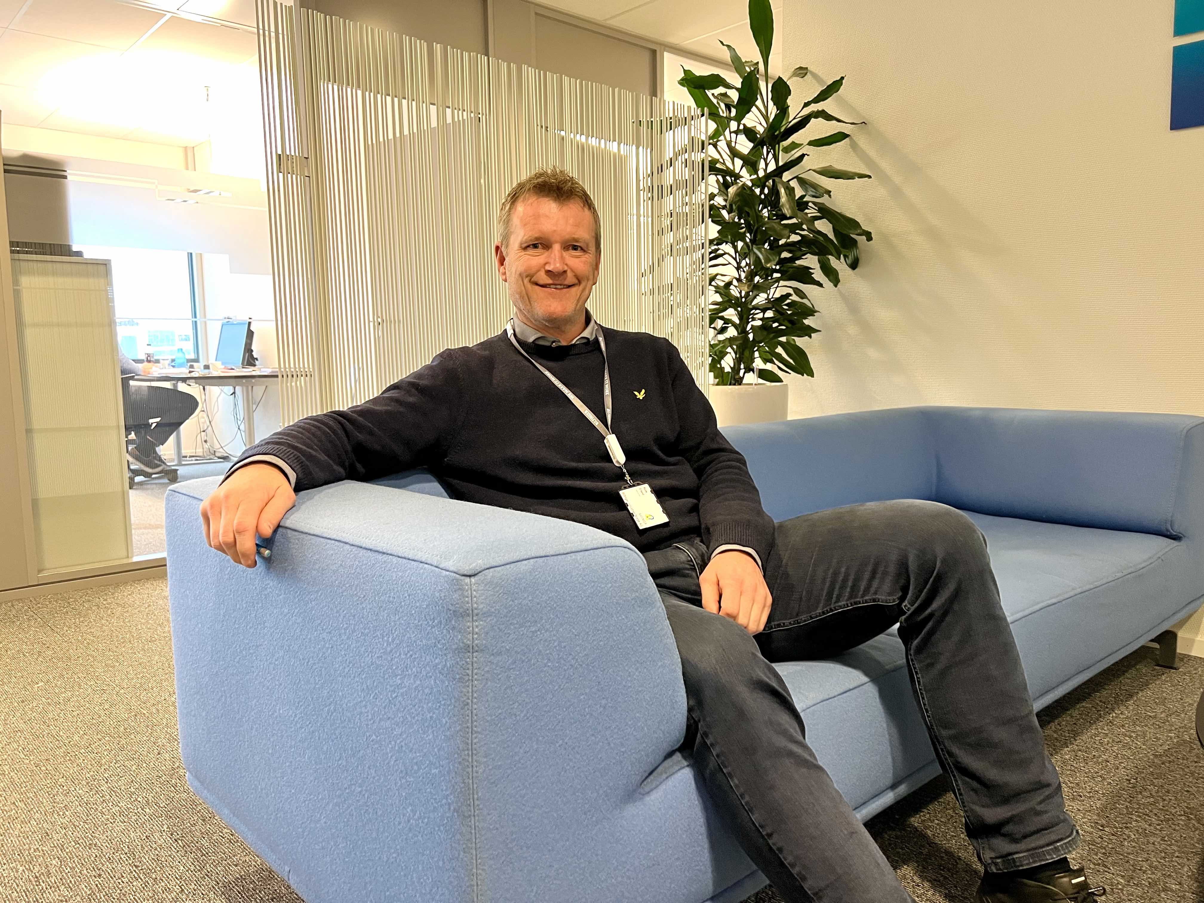 Skal ansette 100 nye medarbeidere