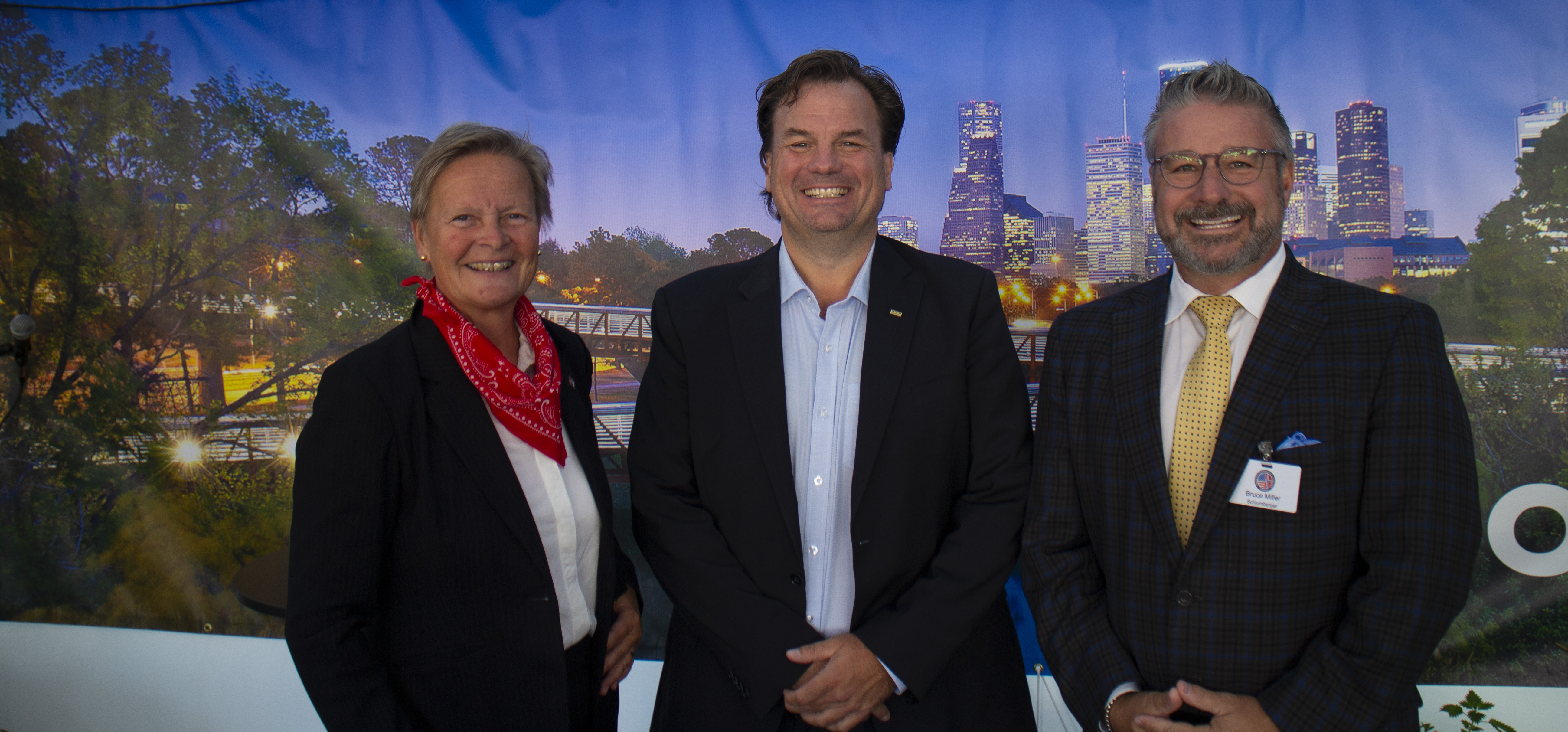 Full fyr i Houston-teltet!