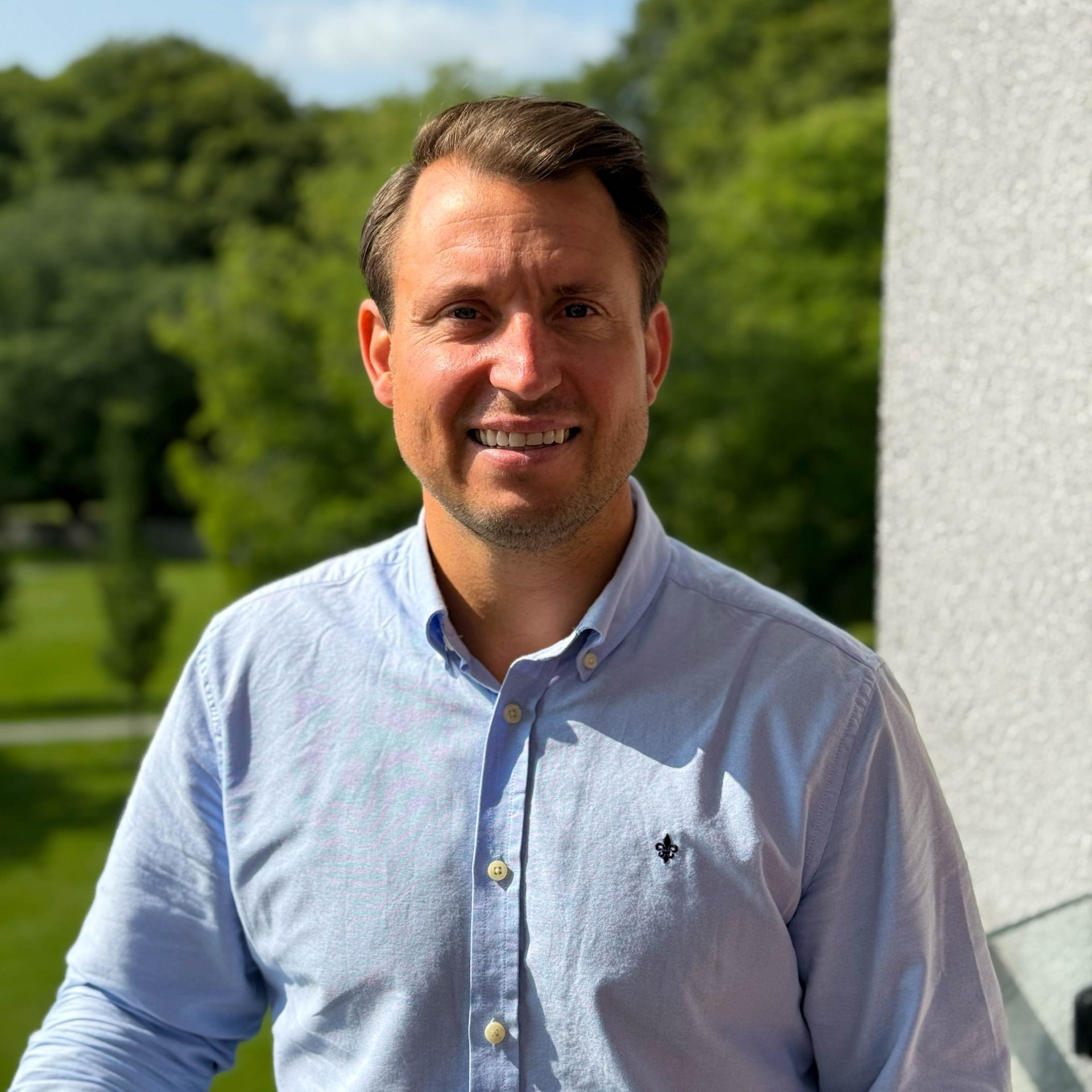 Klaus Vikesdal Petersen - Base