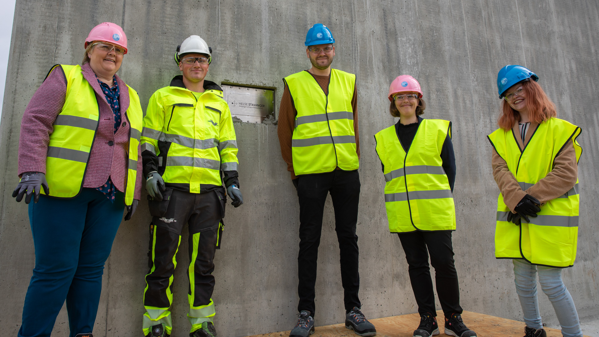 La ned grunnstein for det nye sykehuset