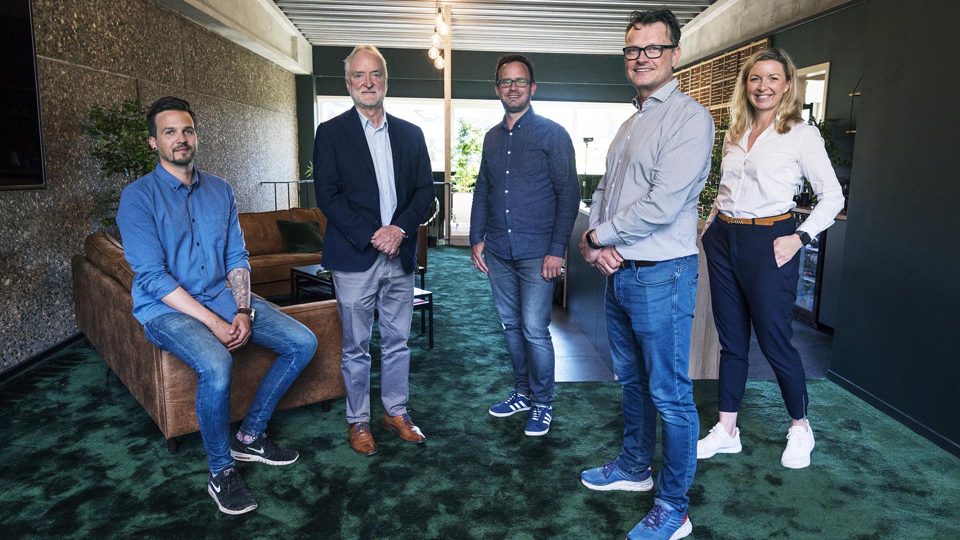 Fusjonerer for å stå sterkere